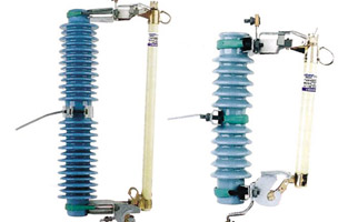 雷爾沃電器有限公司以高壓電器產(chǎn)品作為自己的核心產(chǎn)業(yè)，以產(chǎn)品設(shè)計(jì)為主導(dǎo)，主要研發(fā)生產(chǎn)戶內(nèi)外高壓真空斷路器，高壓負(fù)荷開關(guān)，隔離開關(guān)，熔斷器，互感器，避雷器，接地開關(guān)，六氟化硫開關(guān)等產(chǎn)品。產(chǎn)品廣泛應(yīng)用于各等級電網(wǎng)，風(fēng)能發(fā)電廠，太陽能發(fā)電廠，核電，水電等領(lǐng)域。今天雷爾沃作為高壓熔斷器的生產(chǎn)廠家來告訴你：高壓熔斷器型號含義及組成，讓你對高壓熔斷器有個新的認(rèn)識。
